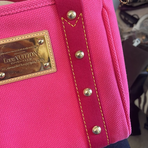 Louis Vuitton Pink Mini Beach Bag - Picture 4 of 10